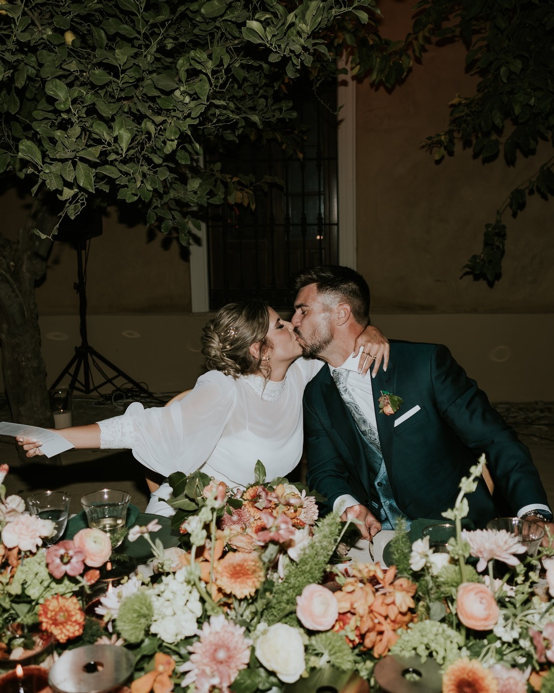 Este día la felicidad de Irene y Pablo fue la nuestra💕

💒 @jessica_iblue
📸@sealoversphoto
@tururu10
@orumevents
📍@elromeraldeantequera
🕯 @candlesbyangelina

_______________________________________
Floristería para bodas
Floristería en Fuengirola
Floristería para bodas en Málaga